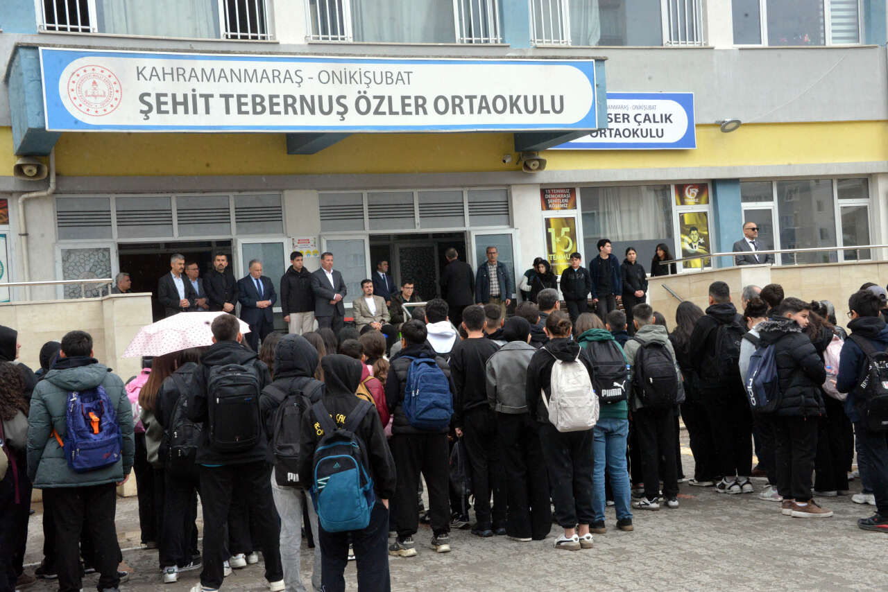 9 kişiye mezar olan Ayser Çalık Ortaokulu, yeni binasında eğitime başladı 2